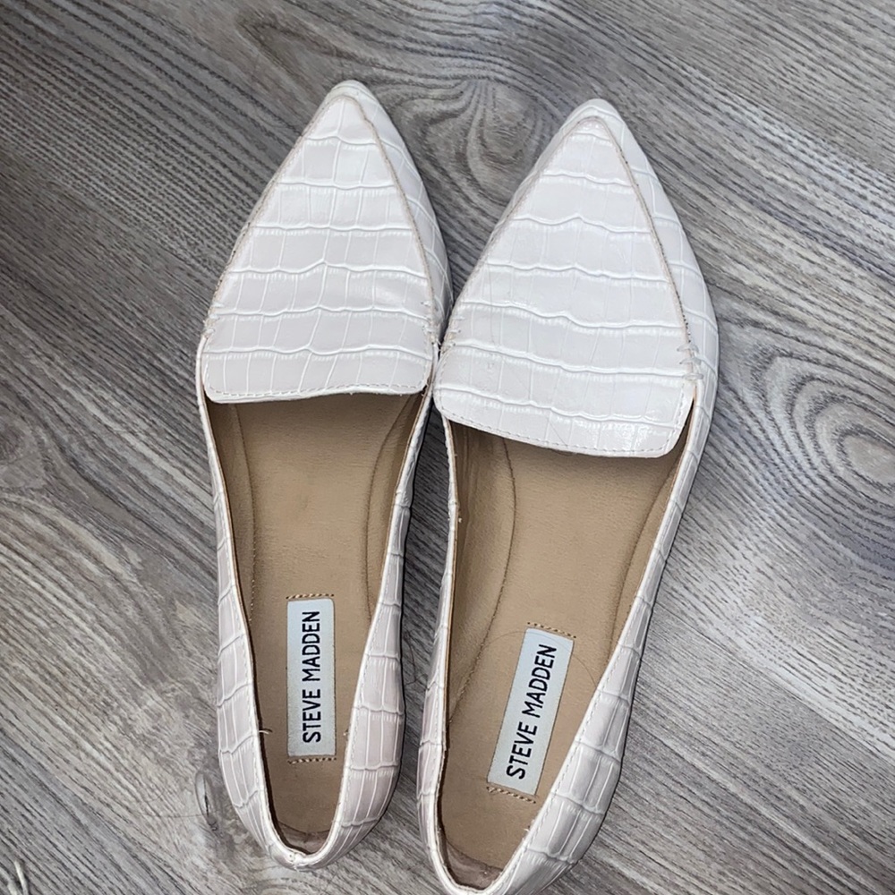 Steve Madden Snake skin Flats